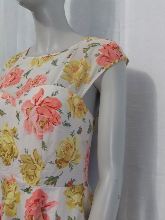 BETSEY JOHNSON Roses Print Dress 6 Fit & Flare Yellow Pink Sweetheart Sheer - Picture 4 of 11